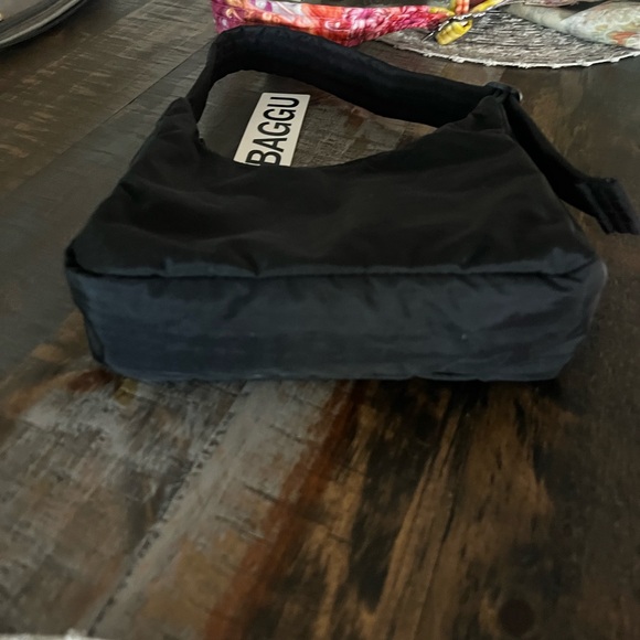 BAGGU Black Hobo Bag for Women - Picture 2 of 2